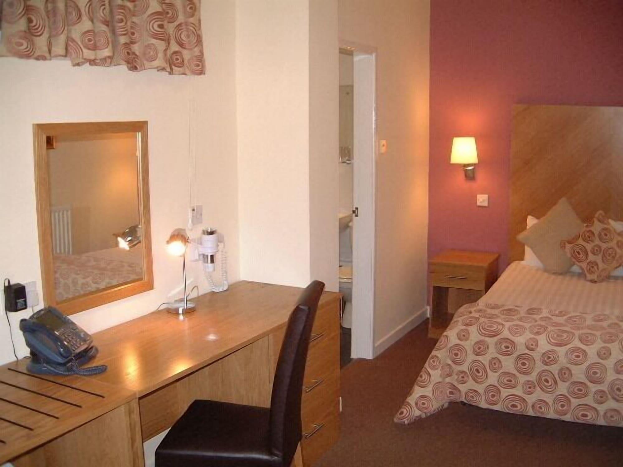 Ely House Hotel Wolverhampton Szoba fotó